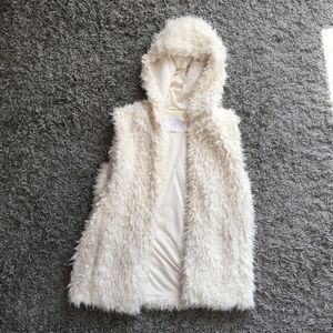 Xhilaration Target White Faux Fur Fleece Vest